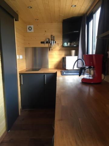 Tiny House Otra Cosa Hotel Moeskroen Buitenkant foto
